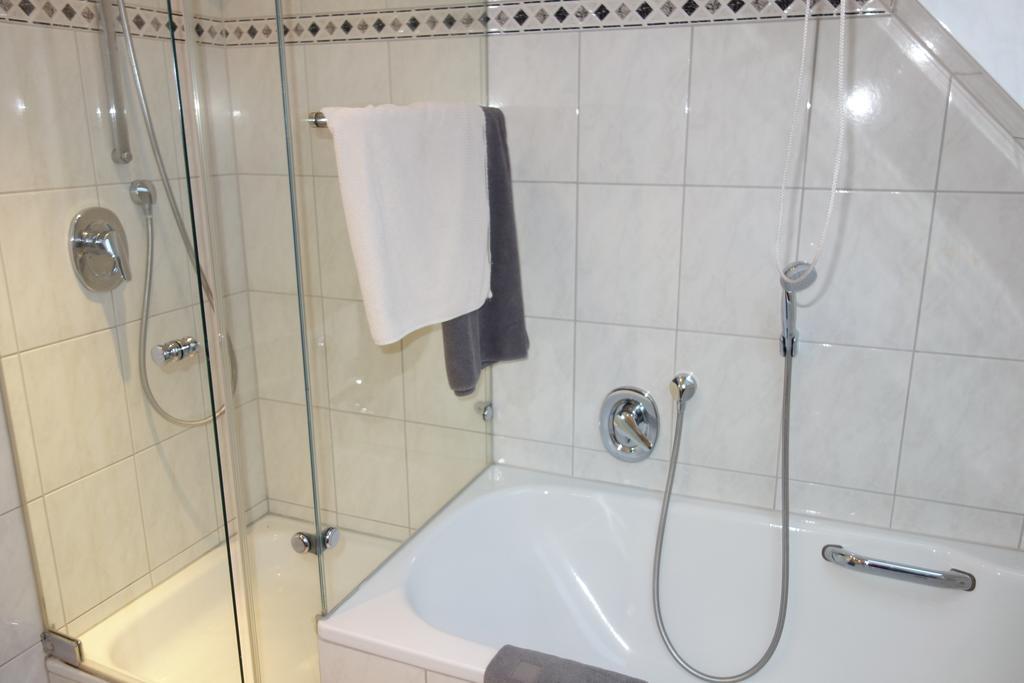 Meerbusch Apartments - 3 Room Apartment With Balcony - 20 Min Messe Dus Exterior photo